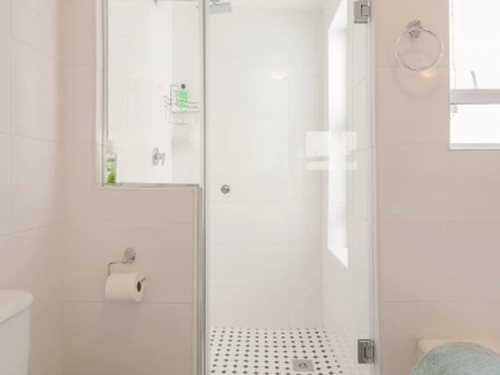 Main bathroom (8)